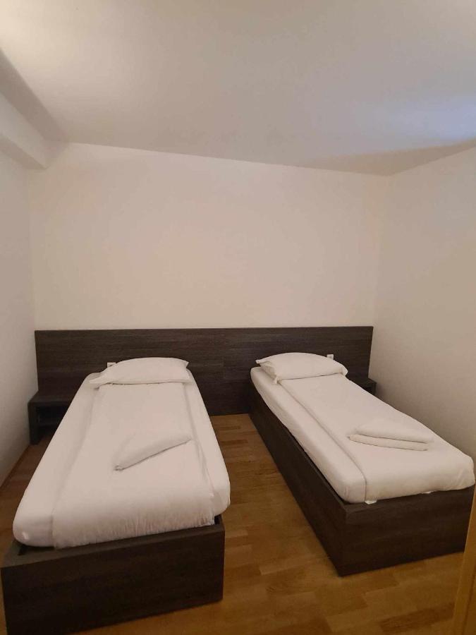 Hotel Lohovo Бихач Экстерьер фото