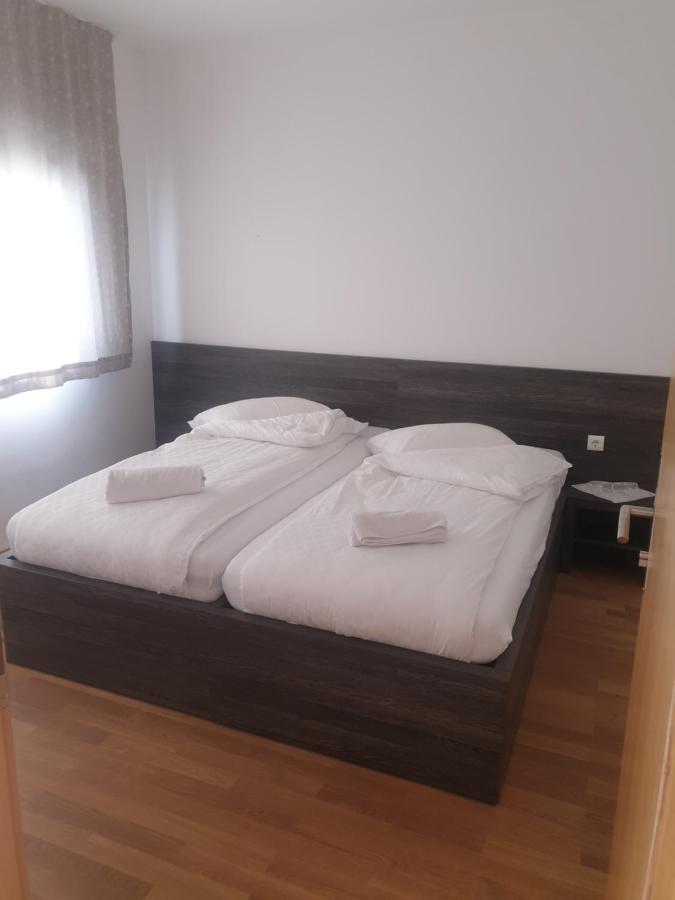 Hotel Lohovo Бихач Экстерьер фото