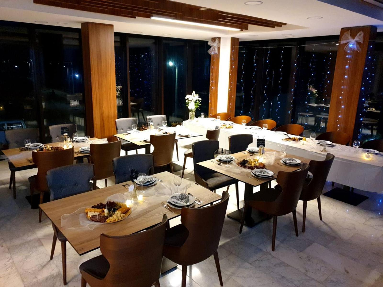 Hotel Lohovo Бихач Экстерьер фото